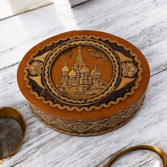Russian Trinket Box Hand Made Birch Bark Oval Wood Ornate Church Design 3.5x2.75 - Picture 3 of 7